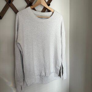 Athleta Coaster Luxe Recover Sweatshirt Fog Grey Heather, size M